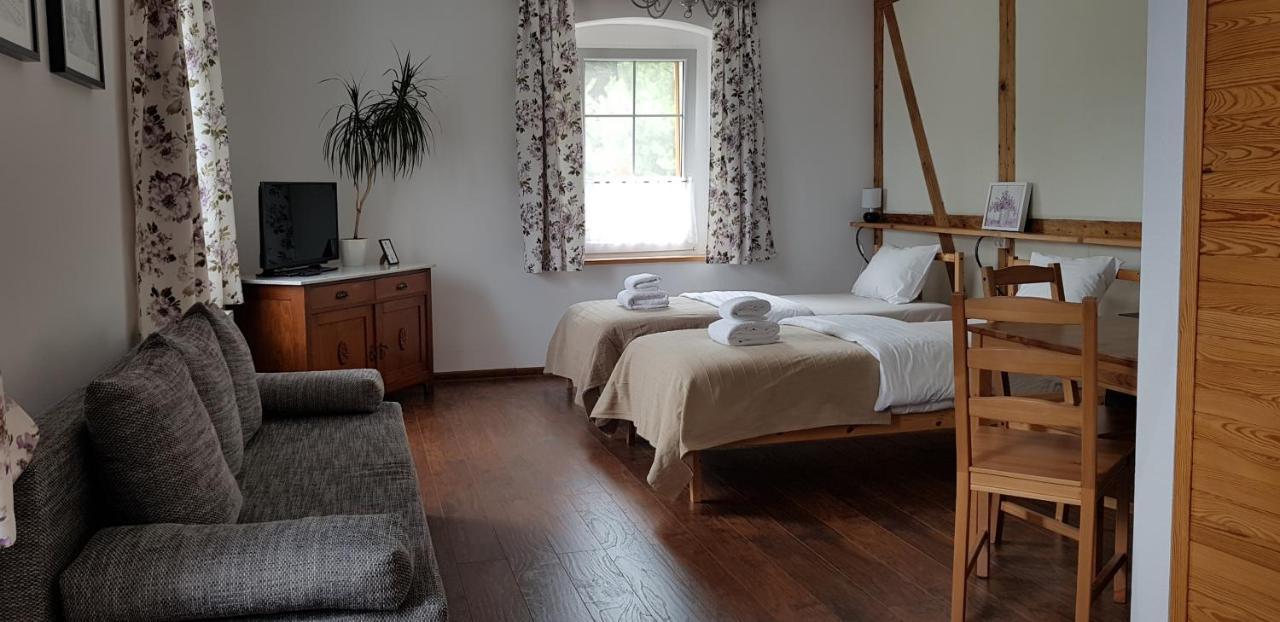 Dom Nad Potokiem Apartment Proszowa ภายนอก รูปภาพ