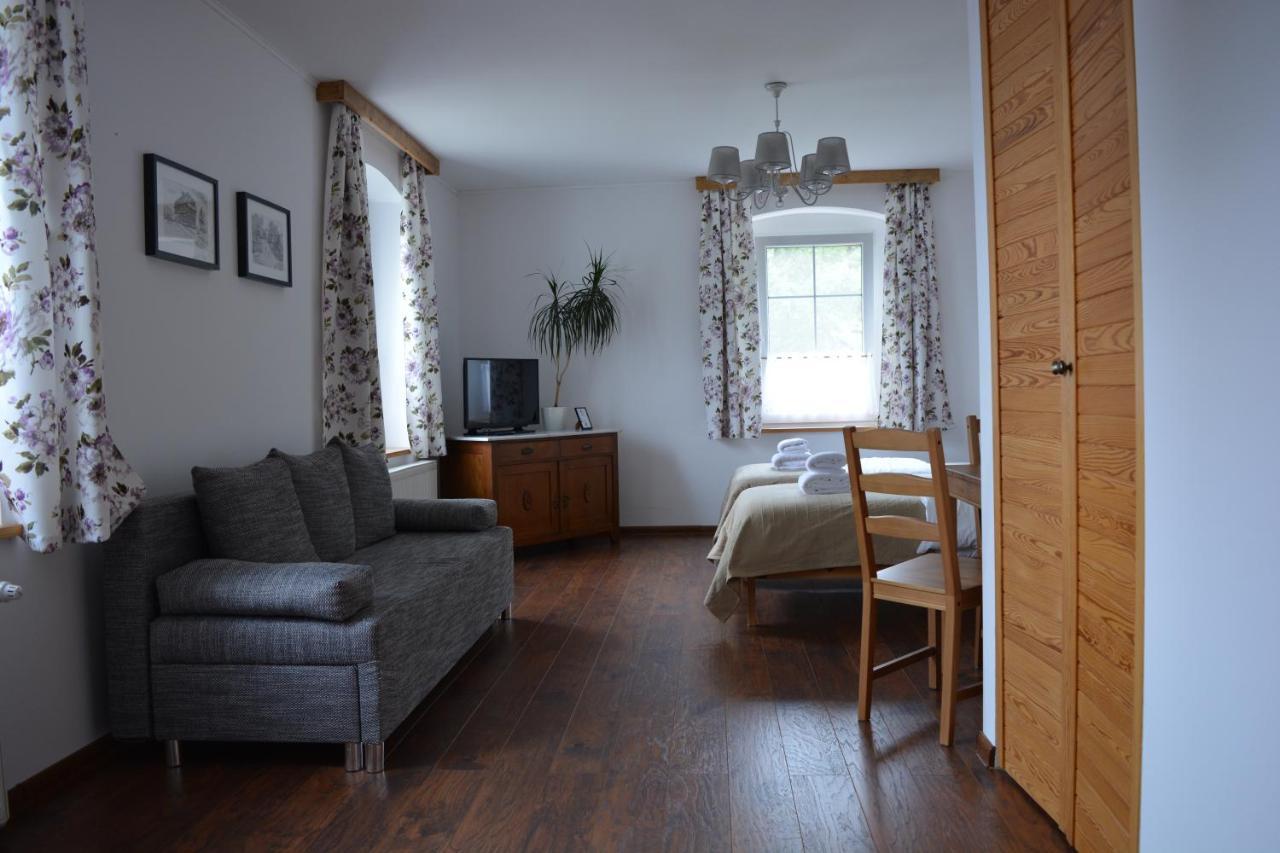 Dom Nad Potokiem Apartment Proszowa ภายนอก รูปภาพ